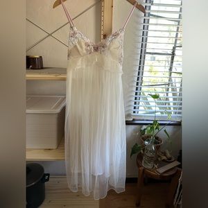 Risa Magli - Japan - nightgown